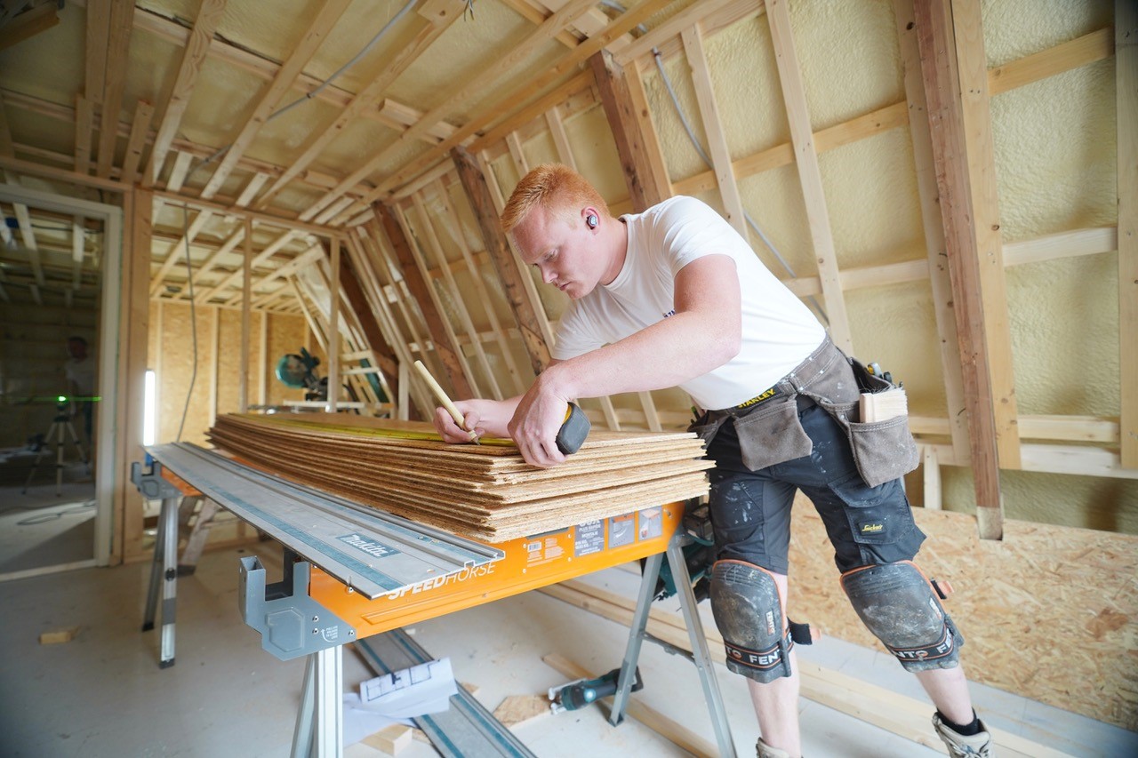 Renovatie- en Onderhouds- timmerman